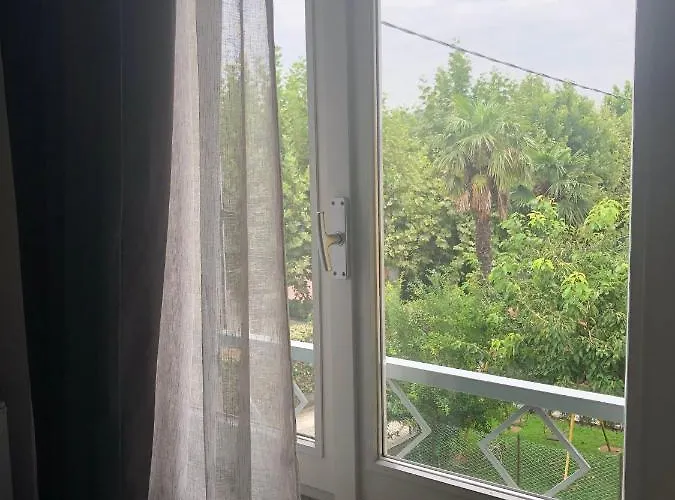 Marconi 11 Πανσιόν