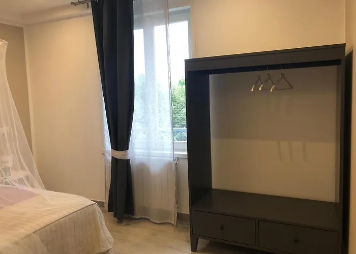 Marconi 11 Πανσιόν