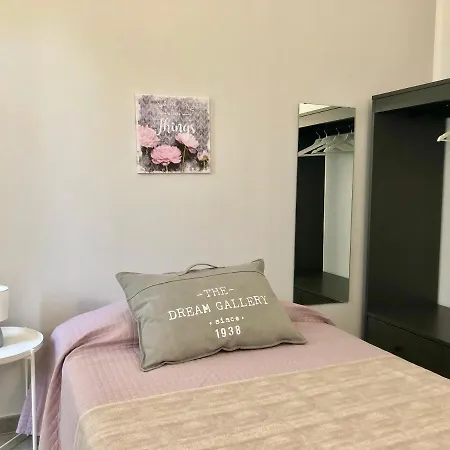 Marconi 11 Πανσιόν