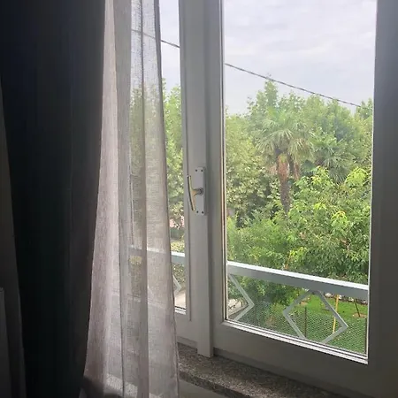 Marconi 11 Πανσιόν