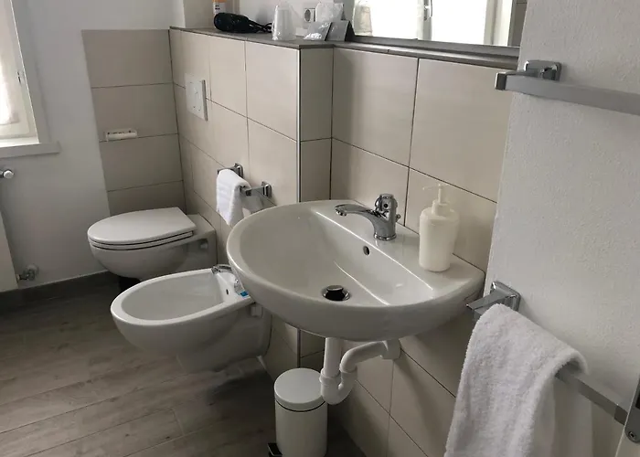 ゲストハウス Marconi 11 Bardello